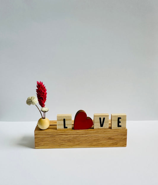 Love Wood Stand